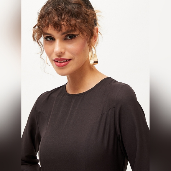 Alexandria: Belted Tiered Maxi Dress - Picture 3 of 6